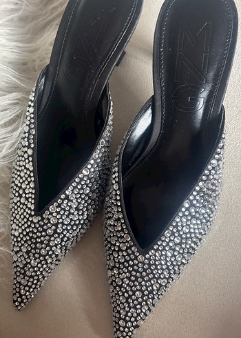 Payetli Mango Sivri Burun Stiletto Terlik - Görsel 5