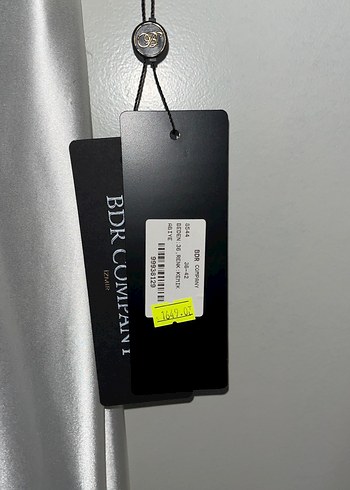 Beya saten V Yakalı Uzun yırtmaçlı Abiye Elbise - Görsel 3