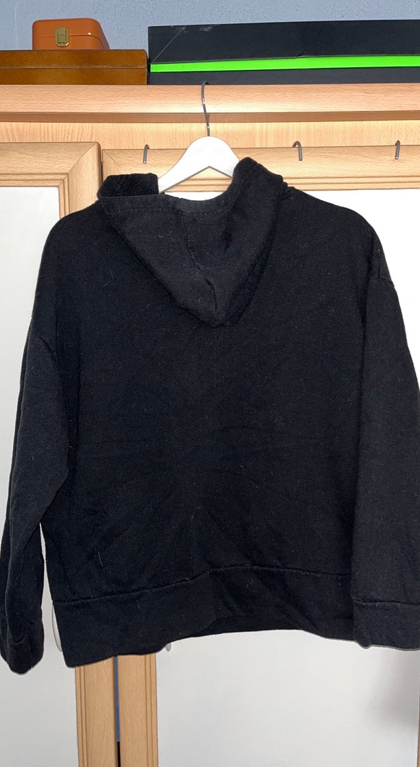 Nakışlı Kapüşonlu Siyah Sweatshirt - Görsel 3