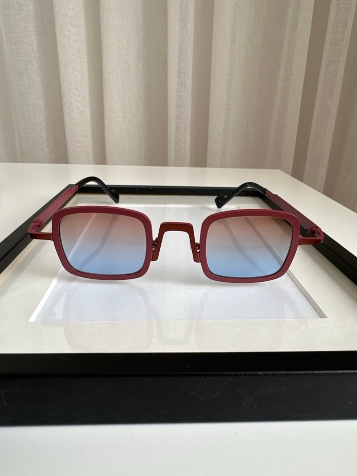 Bordo Transparan Kadın Güneş Gözlüğü - Görsel 3