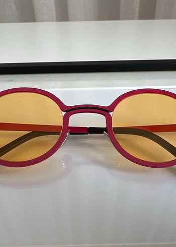 Şeffaf Kırmızı Minimalist Kadın Gözlüğü - Görsel 2