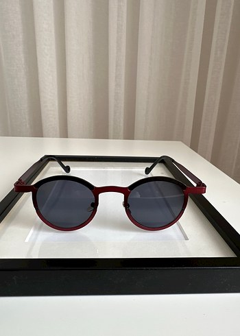 Şeffaf Kırmızı Minimalist Kadın Güneş Gözlüğü - Görsel 2