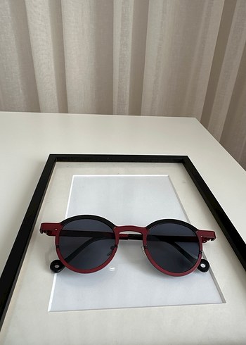 Şeffaf Kırmızı Minimalist Kadın Güneş Gözlüğü - Görsel 3
