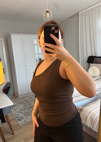 Kahverengi V Yaka Kolsuz Body - Görsel 3