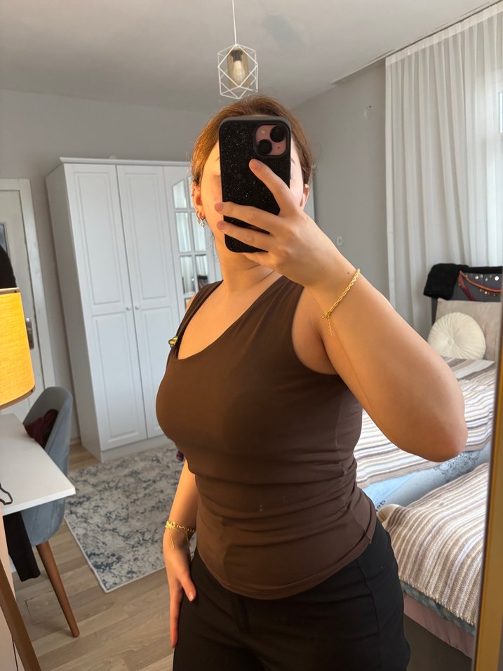 Kahverengi V Yaka Kolsuz Body - Görsel 3