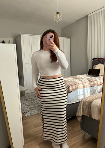 Çizgili Triko Midi Etek - Görsel 2
