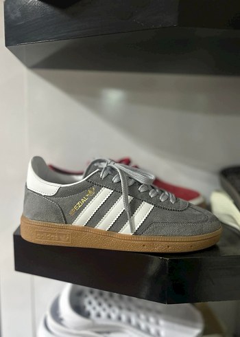 adidas 37