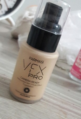 farmasi vfx pro fondöten 