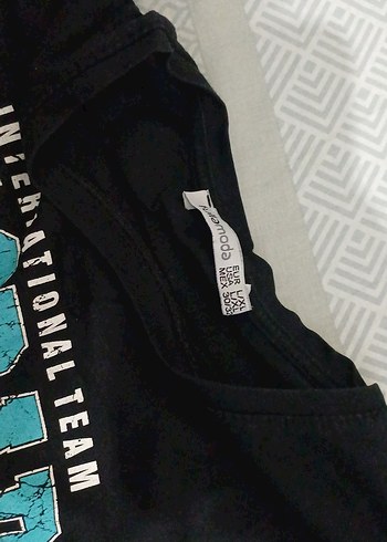 Baskılı Siyah Kısa Kollu Tişört - Görsel 4