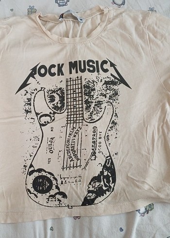 Bej Baskılı Rock Punk Kısa Kollu Tişört - Görsel 2