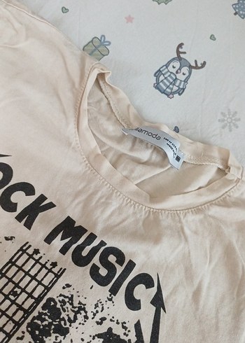 Bej Baskılı Rock Punk Kısa Kollu Tişört - Görsel 3