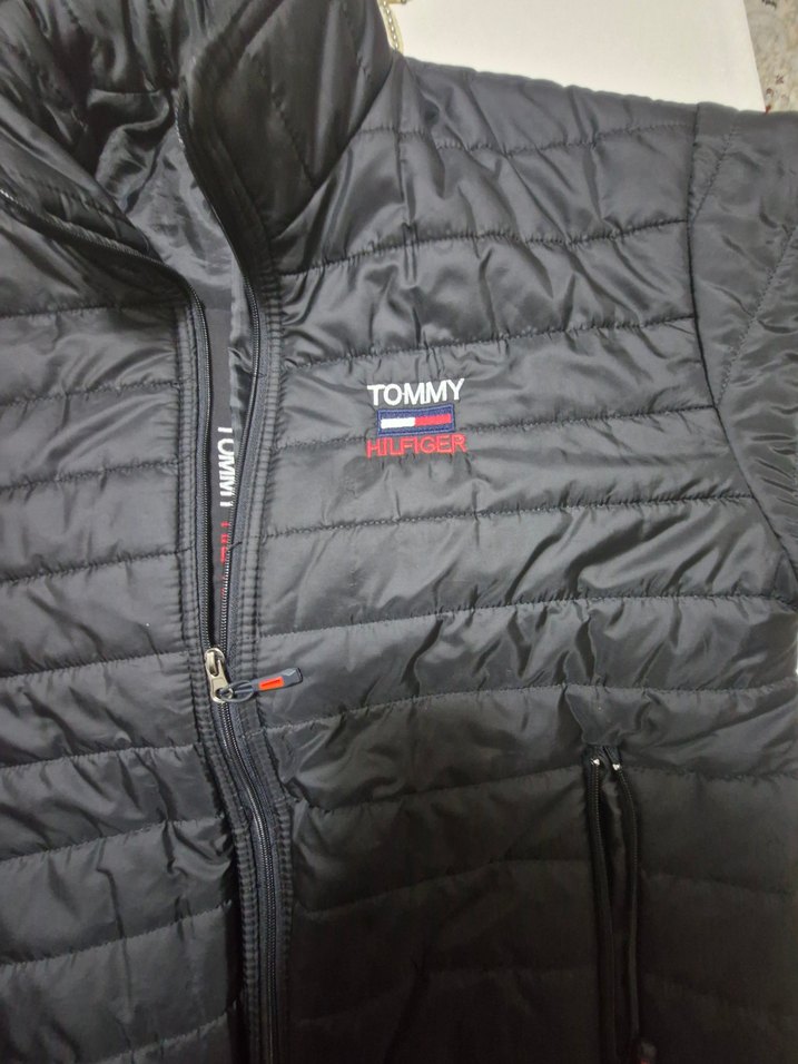 TommyHilfiger Siyah Yakalı Su Geçirmez Street Wear Mont. - Görsel 2