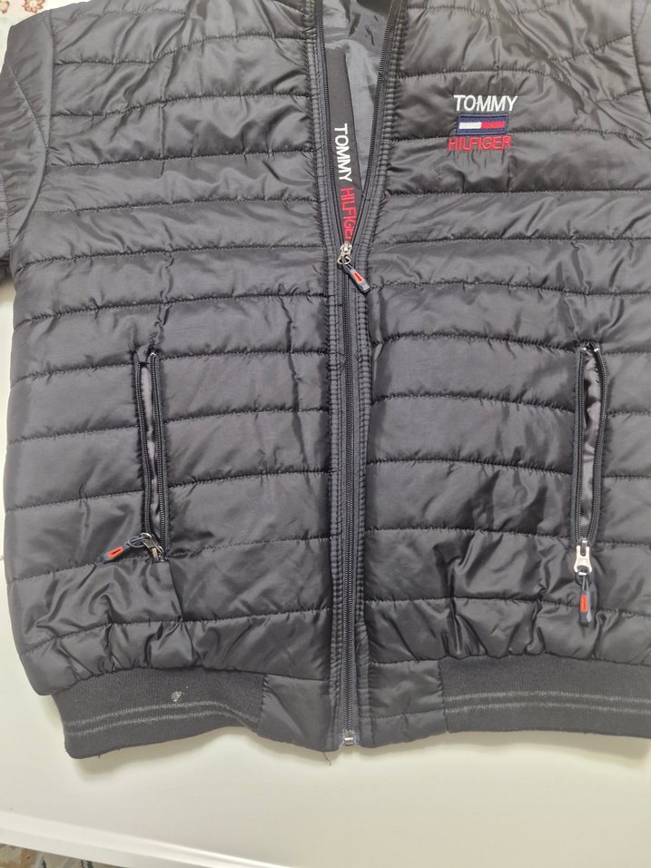TommyHilfiger Siyah Yakalı Su Geçirmez Street Wear Mont. - Görsel 4