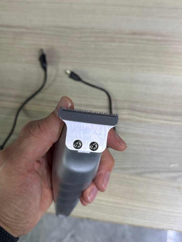 Gri Şarjlı sakal Kesme Makinesi - Görsel 3