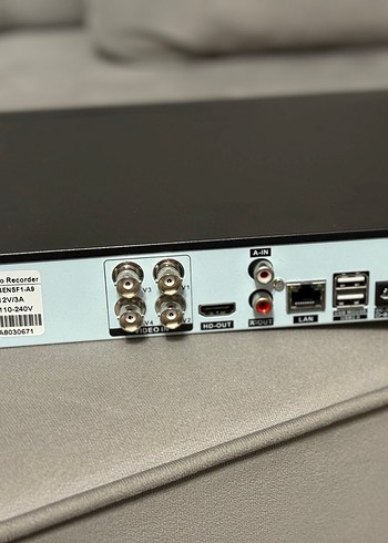 Beyaz Güvenlik Kamera Seti ve Aksesuarları - Görsel 7