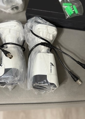 Beyaz Güvenlik Kamera Seti ve Aksesuarları - Görsel 2