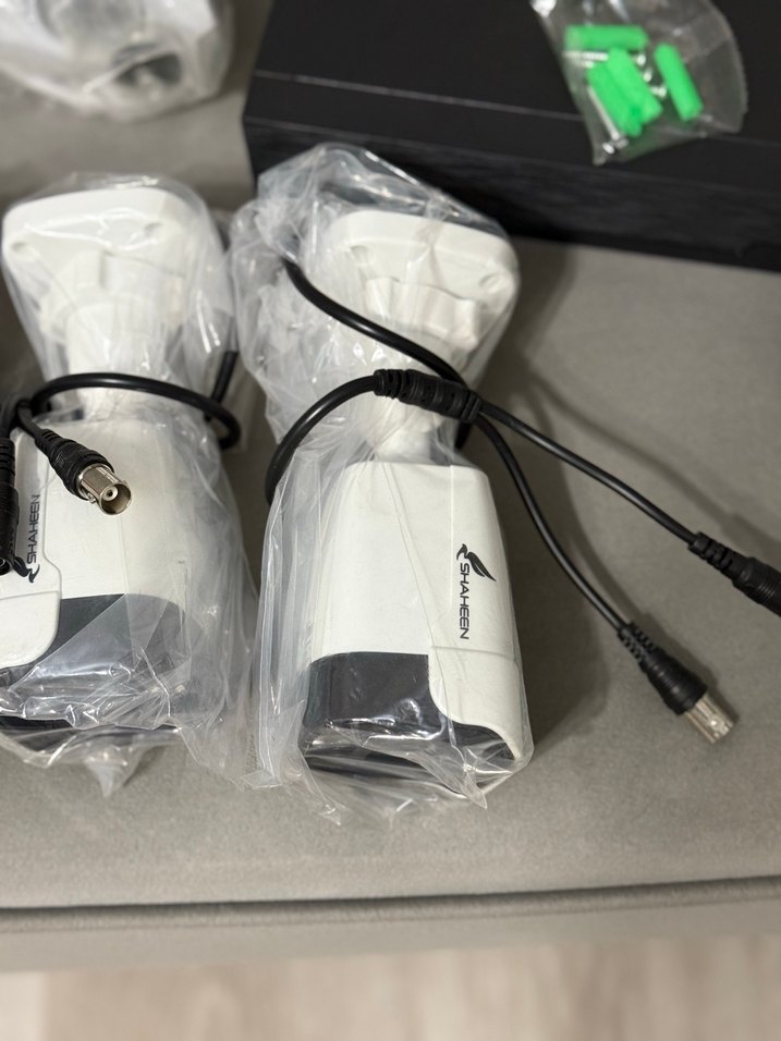 Beyaz Güvenlik Kamera Seti ve Aksesuarları - Görsel 2