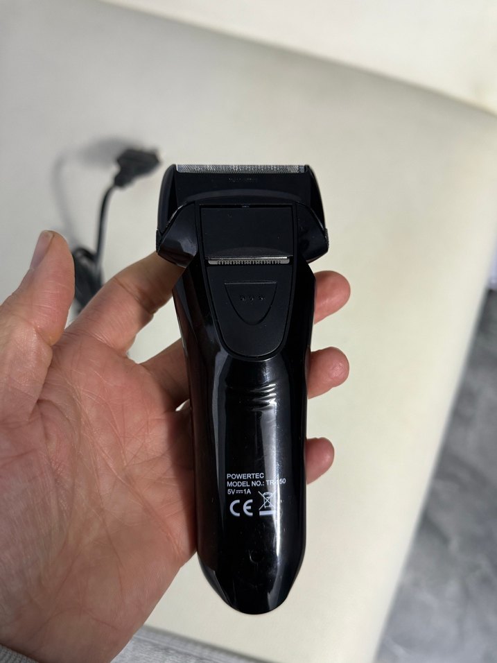 Mavi Elektrikli Tıraş Makinesi ve Şarj Kablosu - Görsel 3