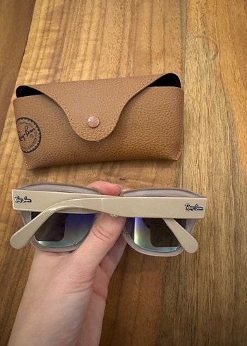 Orginal Rayban Bej Kadın Güneş Gözlüğü - Klasik ve Sokak Stili - Görsel 2