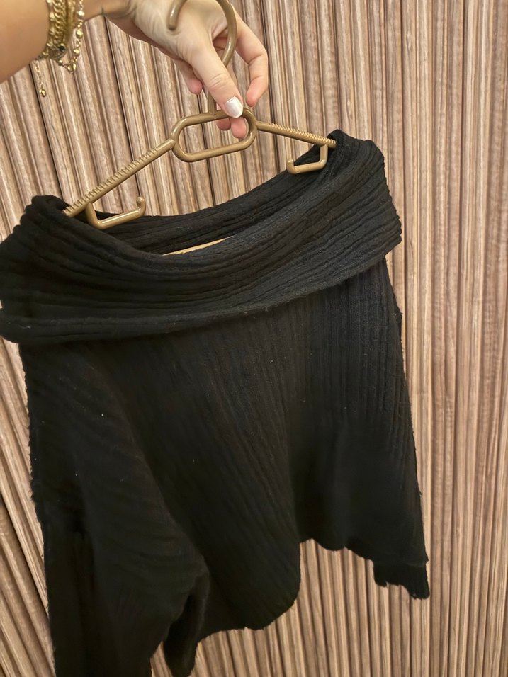 Siyah Triko Kayık Yaka Kadın Kazak - Görsel 2