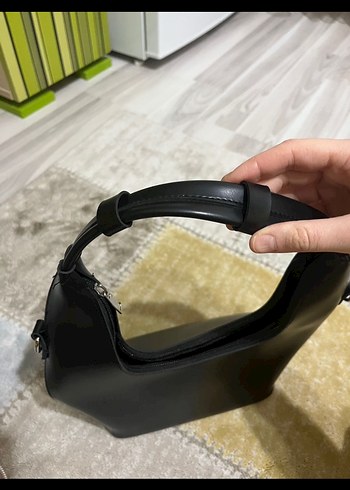 Siyah Deri Tokalı Minimalist Kadın Çanta - Görsel 2