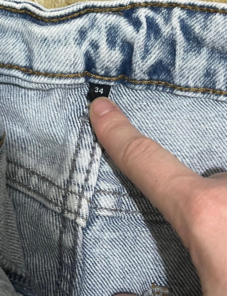 Yırtmaçlı Gri Batik Desenli Kadın Kot Pantolon - Görsel 3