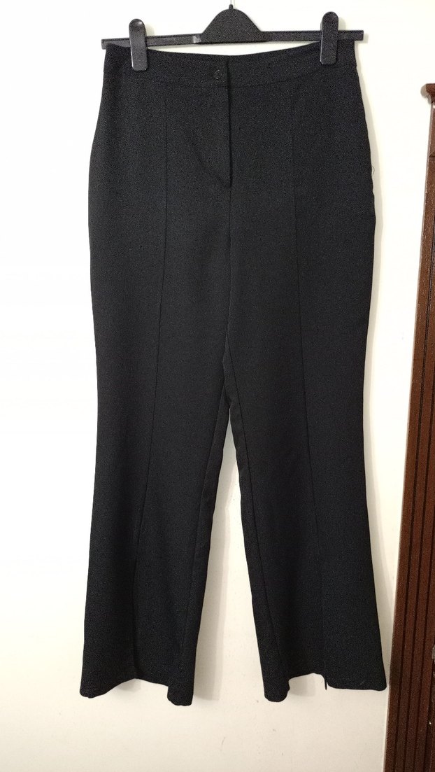 Kadın Siyah Midi Kumaş Pantolon - Görsel 3