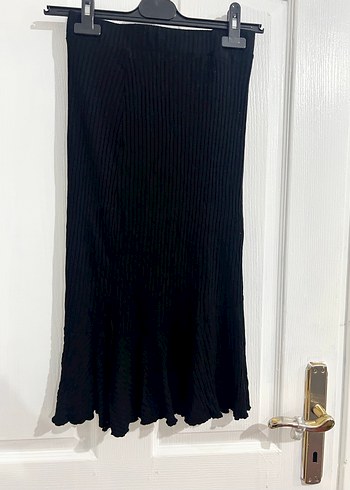 Siyah Piliseli  Kadın Etek - Görsel 2