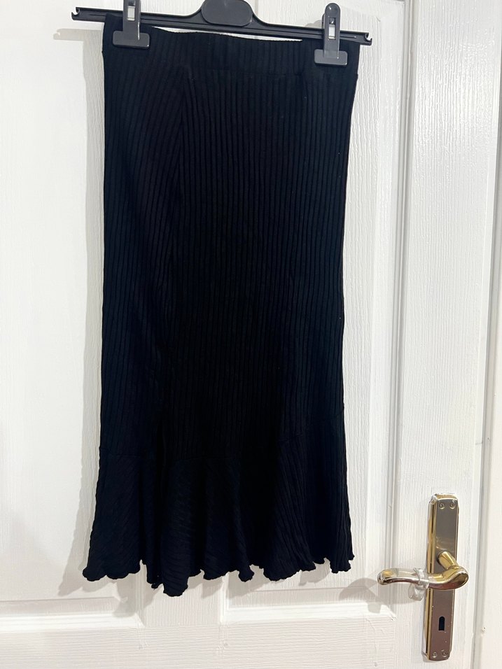 Siyah Piliseli  Kadın Etek - Görsel 2