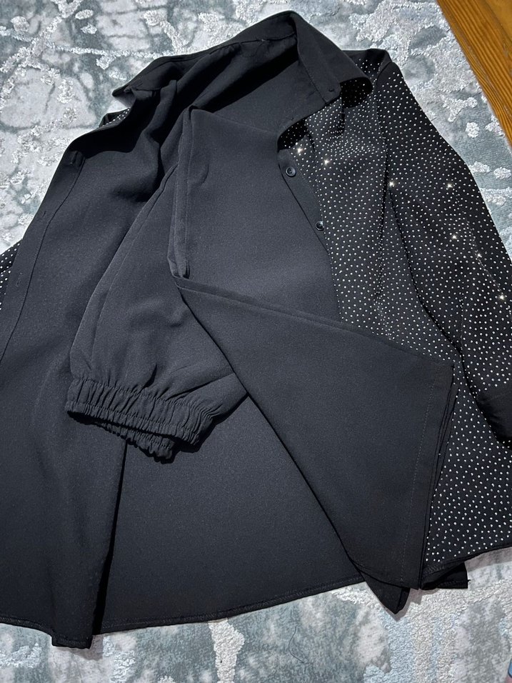 Siyah Parlak Düğmeli Kadın Takım - Görsel 3