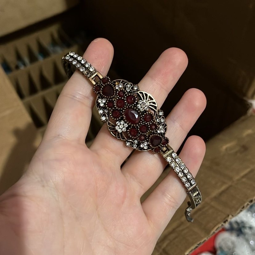 Kahverengi İşlemeli Gotik Zincirli Kadın Takı Seti - Görsel 2