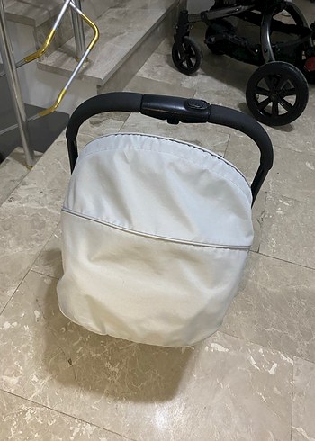 Gri ve Siyah Bebek Arabası - Görsel 12