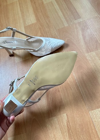 Dantel Detaylı Beyaz Stiletto Gelin Ayakkabısı - Görsel 2