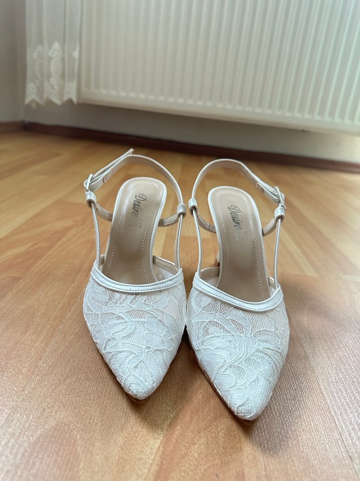 Dantel Detaylı Beyaz Stiletto Gelin Ayakkabısı - Görsel 4