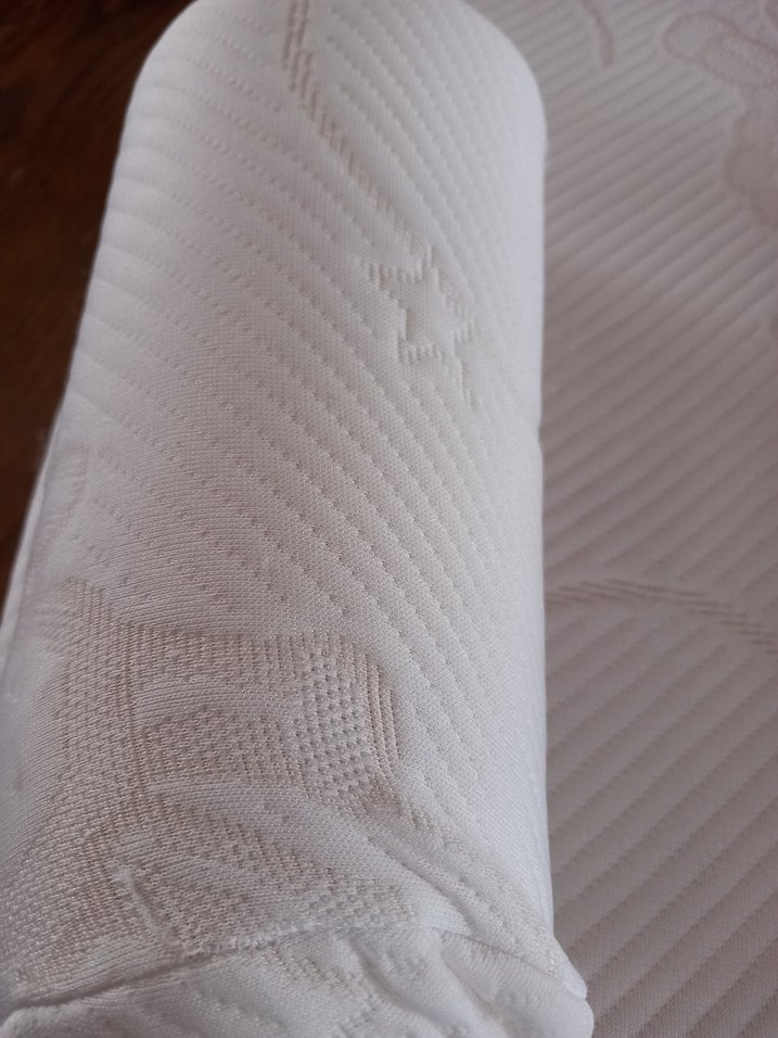 Bebek Uyku Destek Minderi Beyaz Reflü yatağı - Görsel 3