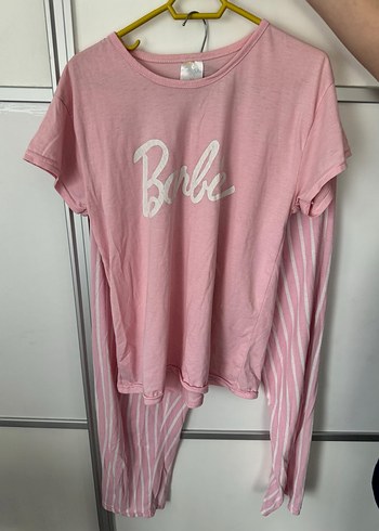 genç kız Pembe Barbie Desenli Pijama ve hırka takımı - Görsel 2