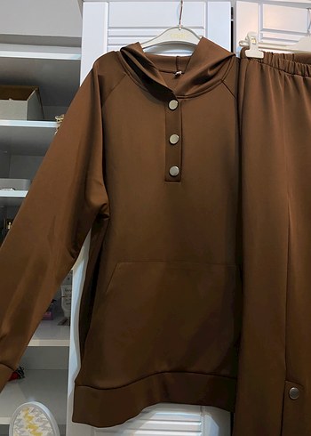 Düğmeli Kahverengi Scuba Kumaş Eşofman Takımı - Görsel 3