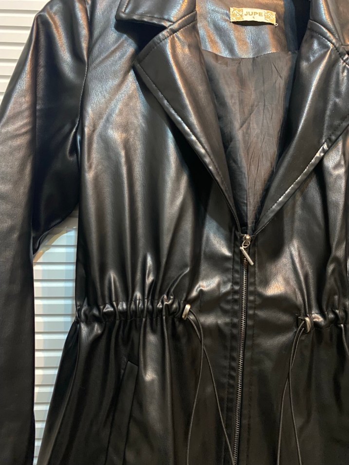 Bel Büzgülü Siyah Deri Ceket Kadın - Görsel 2