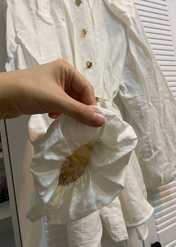 Düğmeli Beyaz Balon Kol Kadın Gömlek - Görsel 3