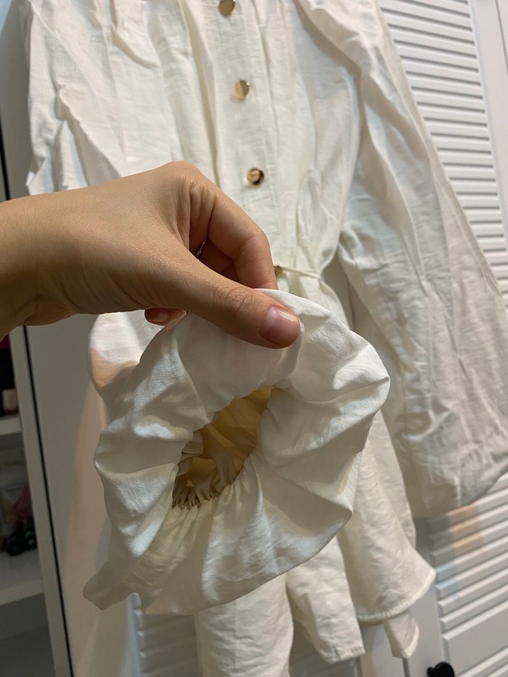 Düğmeli Beyaz Balon Kol Kadın Gömlek - Görsel 3