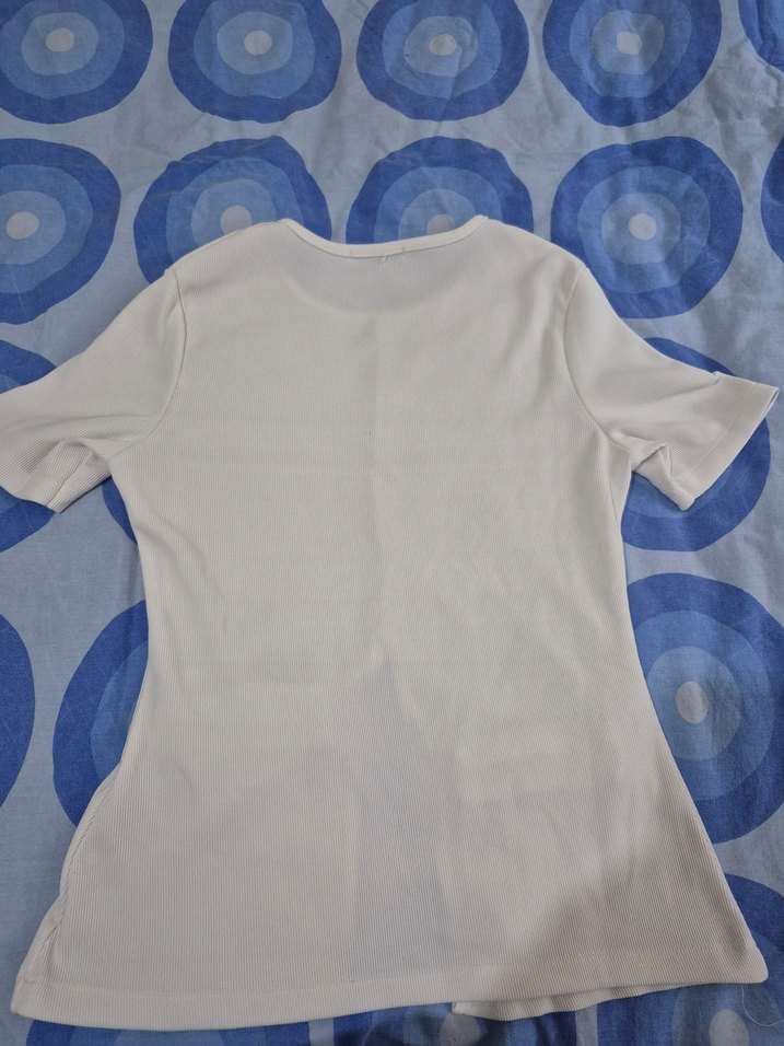 Düğmeli Beyaz Kısa Kollu Hamile Tişörtü - Görsel 3