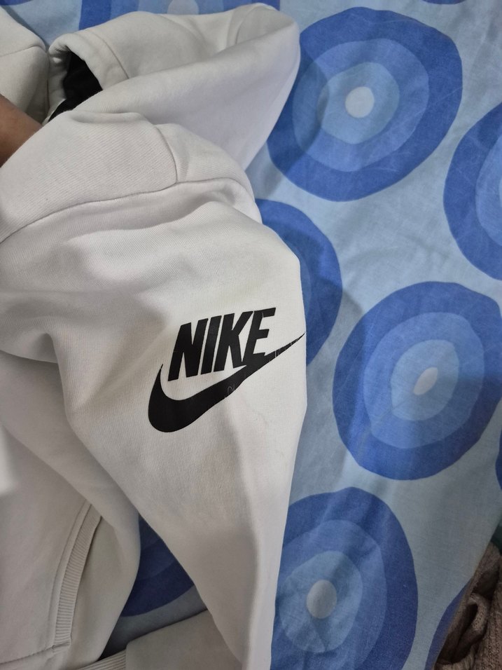 Nike Beyaz Kapüşonlu Sweatshirt - Görsel 3