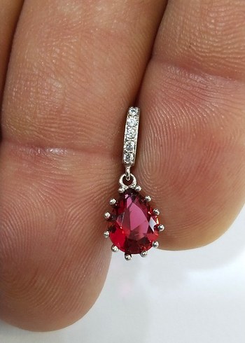 Kırmızı Renkli İşlemeli Kadın Kolye Ucu - Görsel 11