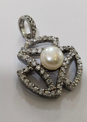 İnci ve Taş Detaylı Gri Çiçekli Kolye Ucu - Görsel 6