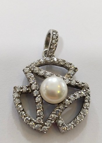 İnci ve Taş Detaylı Gri Çiçekli Kolye Ucu - Görsel 2