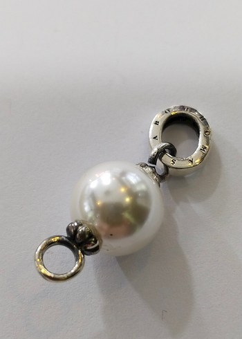 Beyaz İnci Boncuklu Kadın Charm - Görsel 3