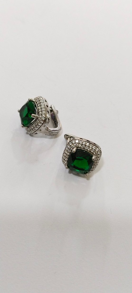 Yeşil Mini Kare Taşlı Küpe - Görsel 3