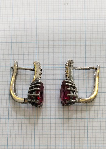 Bordo Mini Tokalı Küpe - Görsel 5