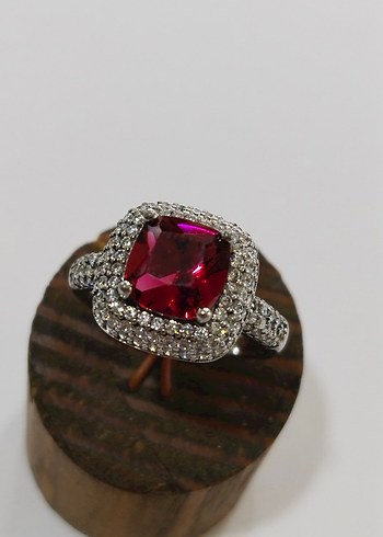 Kırmızı Taşlı Modern Klasik Kadın Yüzük - Görsel 3