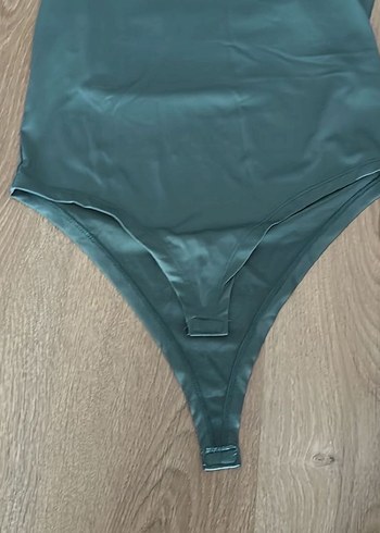 Petrol Yeşili Kolsuz Body - Görsel 2